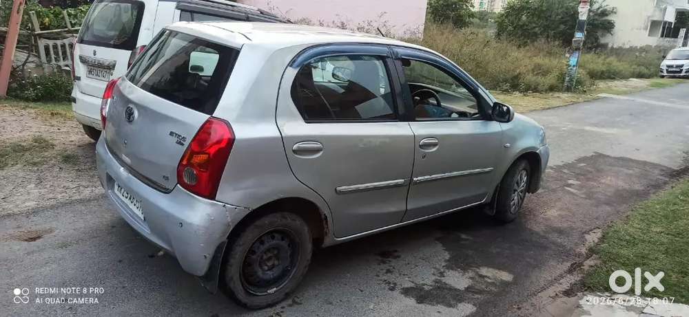 Toyota Etios Liva 2011 Exclusive Petrol
