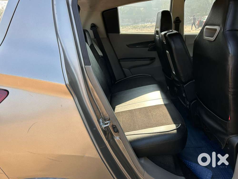 Mahindra Kuv 100 2016-2017 Mfalcon G80 K4 Plus, 2016, Petrol