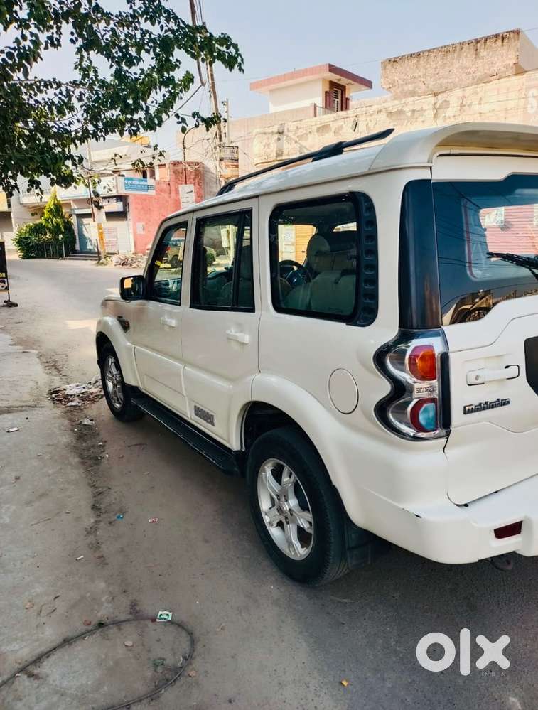 Mahindra Scorpio Diesel 2015