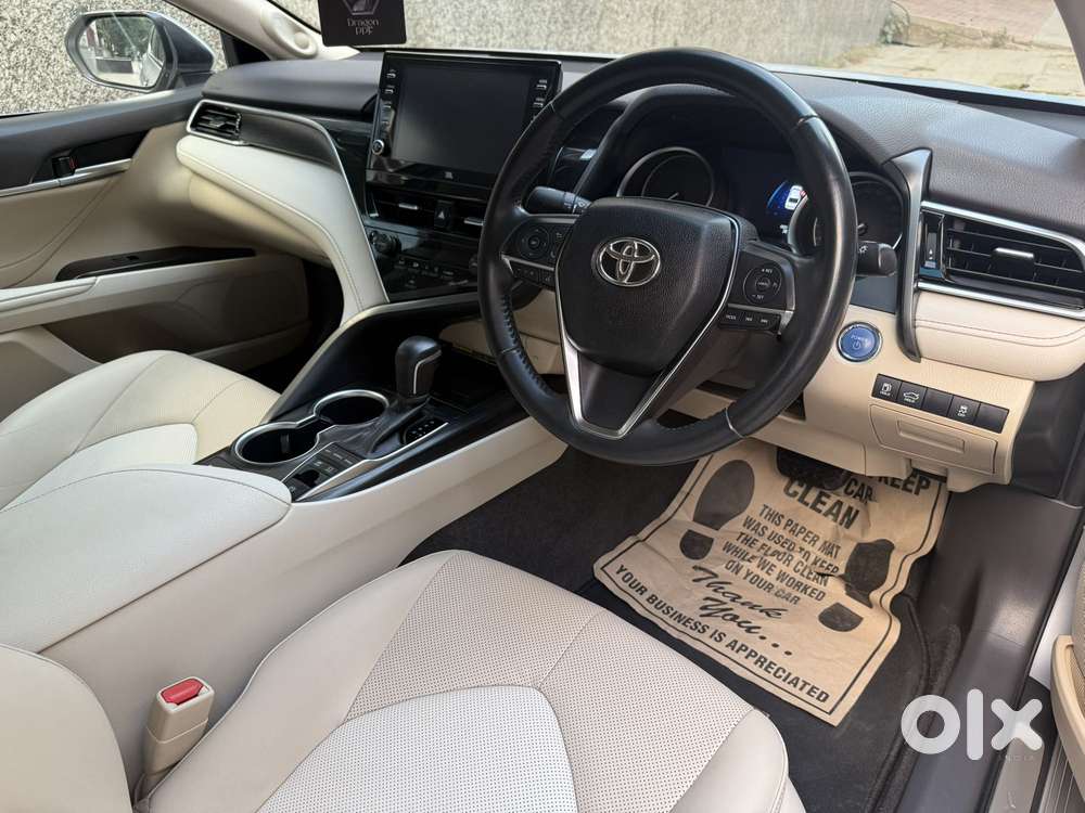 Toyota Camry 2.5 Hybrid, 2022, Cng & Hybrids