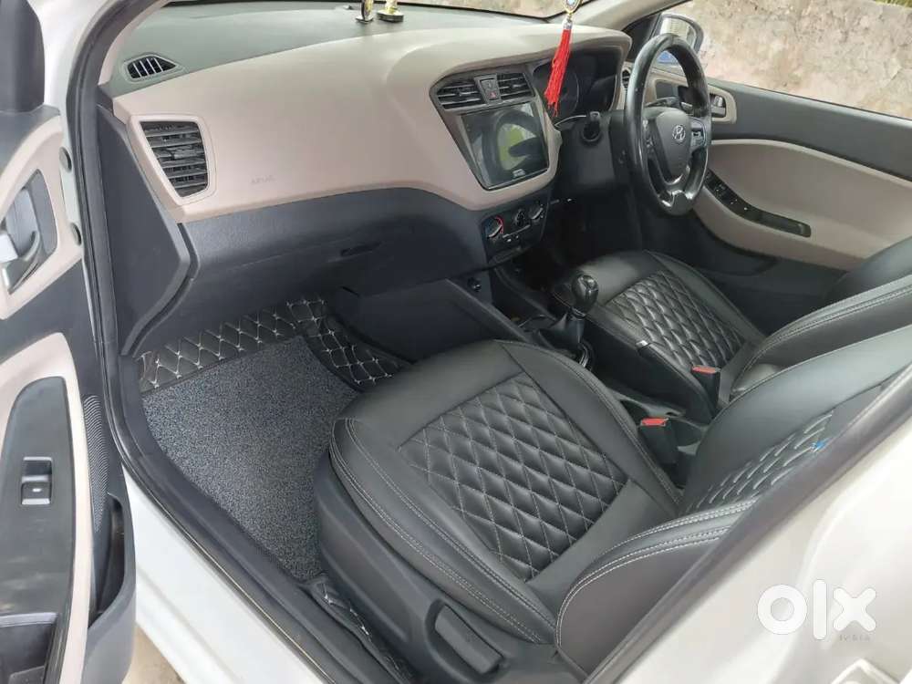 Hyundai I20 Executive 54415 Km Runing Showroom Car