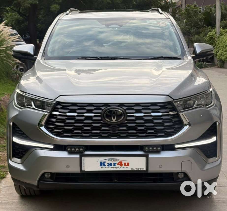 Toyota Innova Hycross 2.0 Zx Hybrid 7 Str, 2025, Petrol