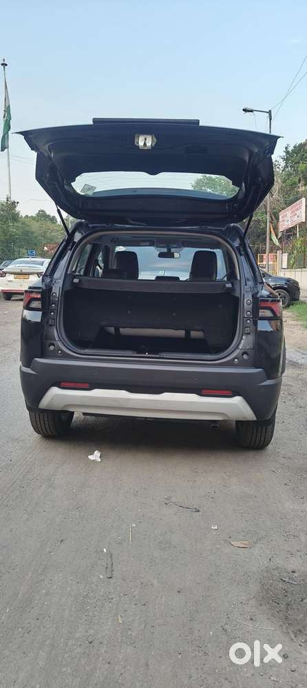 Maruti Suzuki Brezza 1.5 Zxi Cng, 2023, Cng & Hybrids