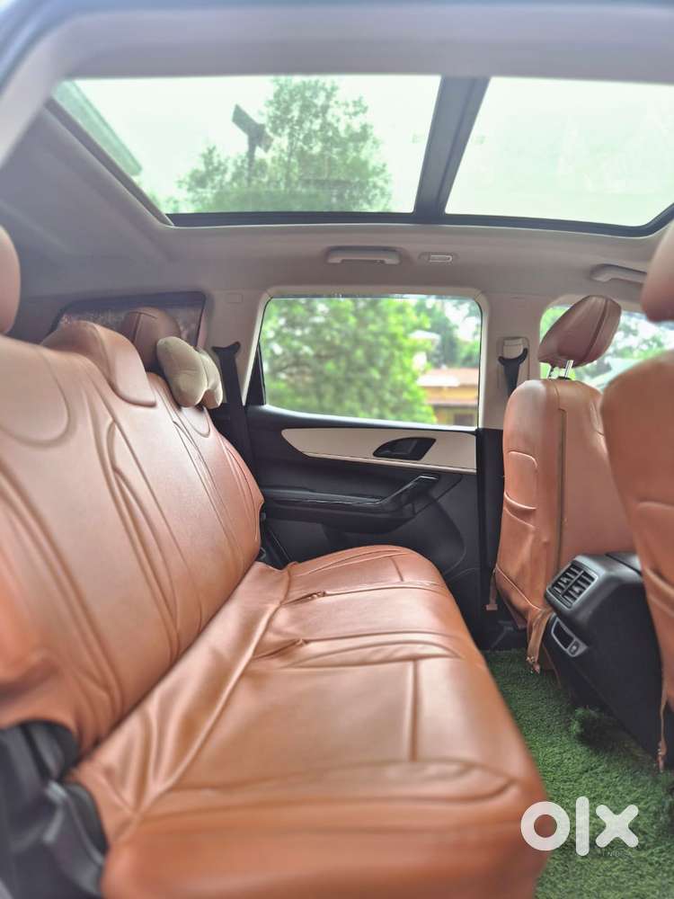 Mahindra Xuv700 2.2 Ax 5 Diesel At Str, 2022, Diesel