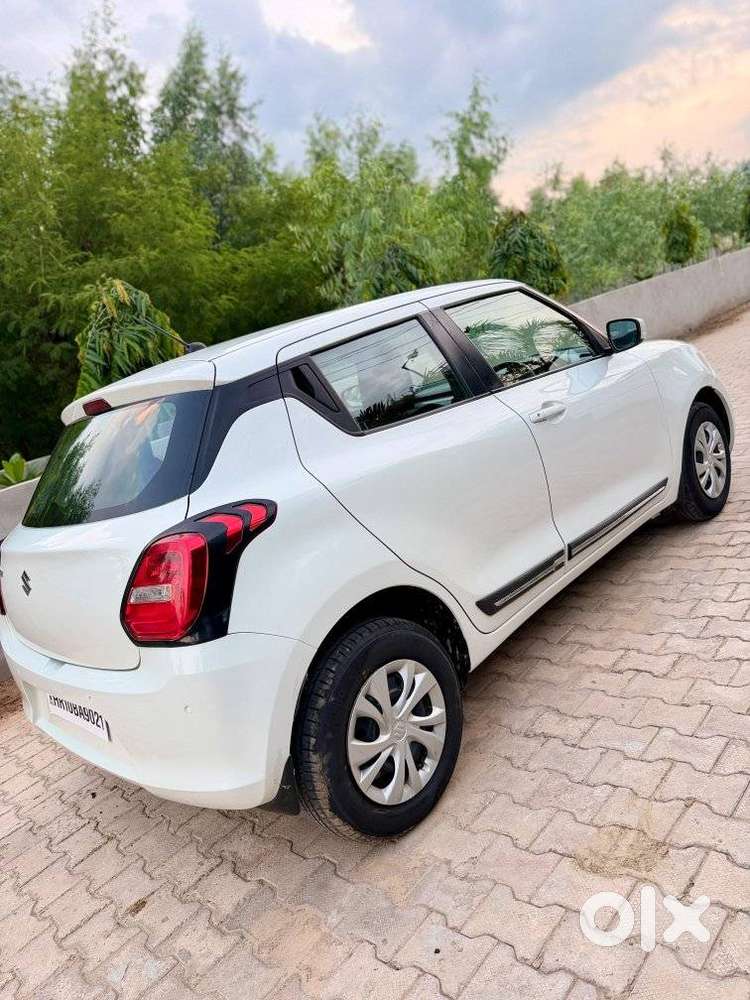 Maruti Suzuki Swift Vxi Optional, 2024, Petrol