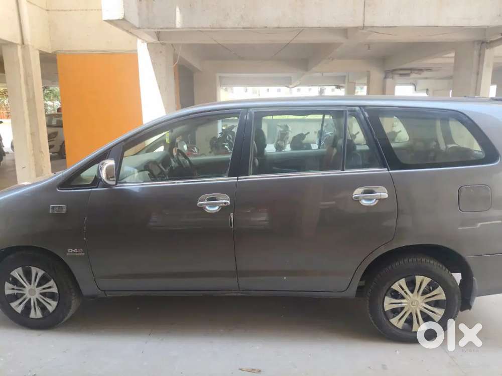 Toyota Innova 2011 Diesel 107000 Km Driven