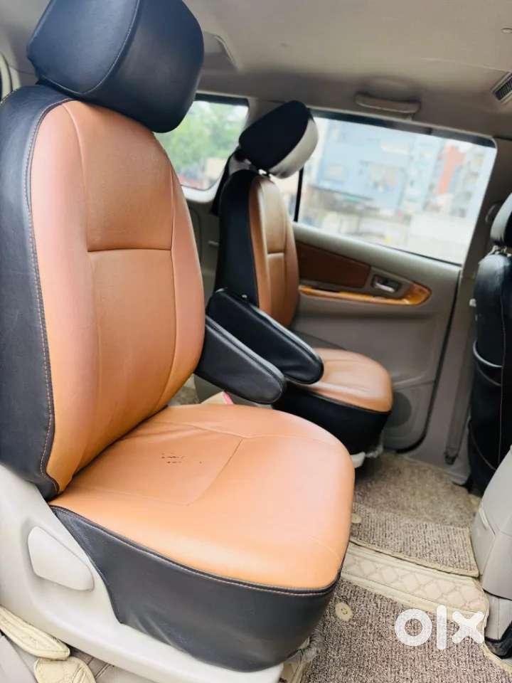 Toyota Innova 2.5 Vx 7 Seater Bs Iv, 2011, Diesel