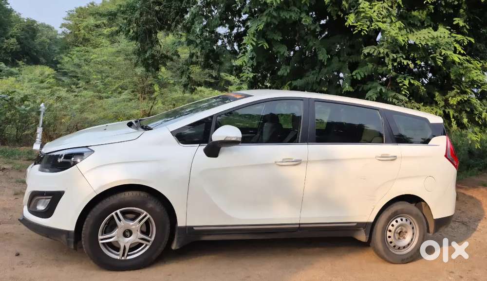 Mahindra Marazzo 2018