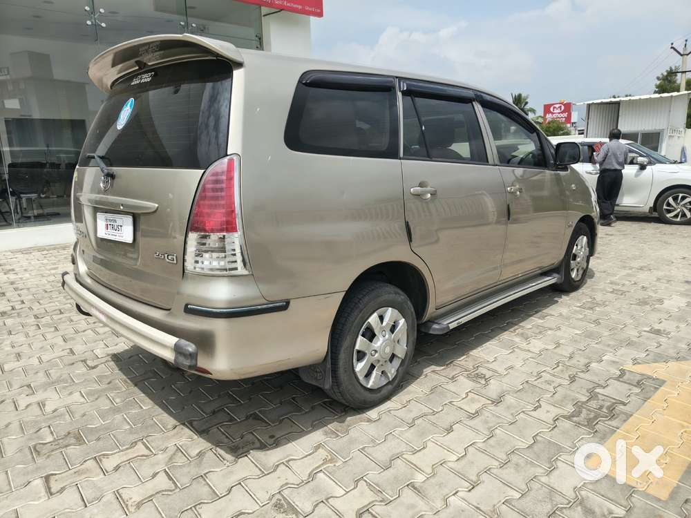 Toyota Innova 2.5 G4 Diesel 8-seater, 2011, Diesel