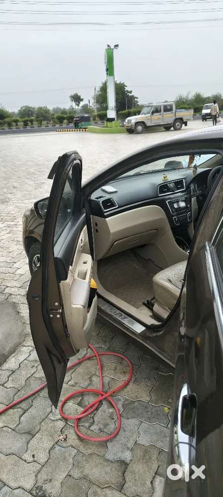Maruti Suzuki Ciaz Petrol 2017