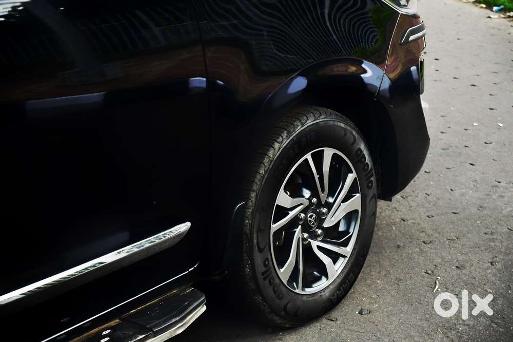 Toyota Innova Crysta 2.4 V 8 Str, 2024, Diesel