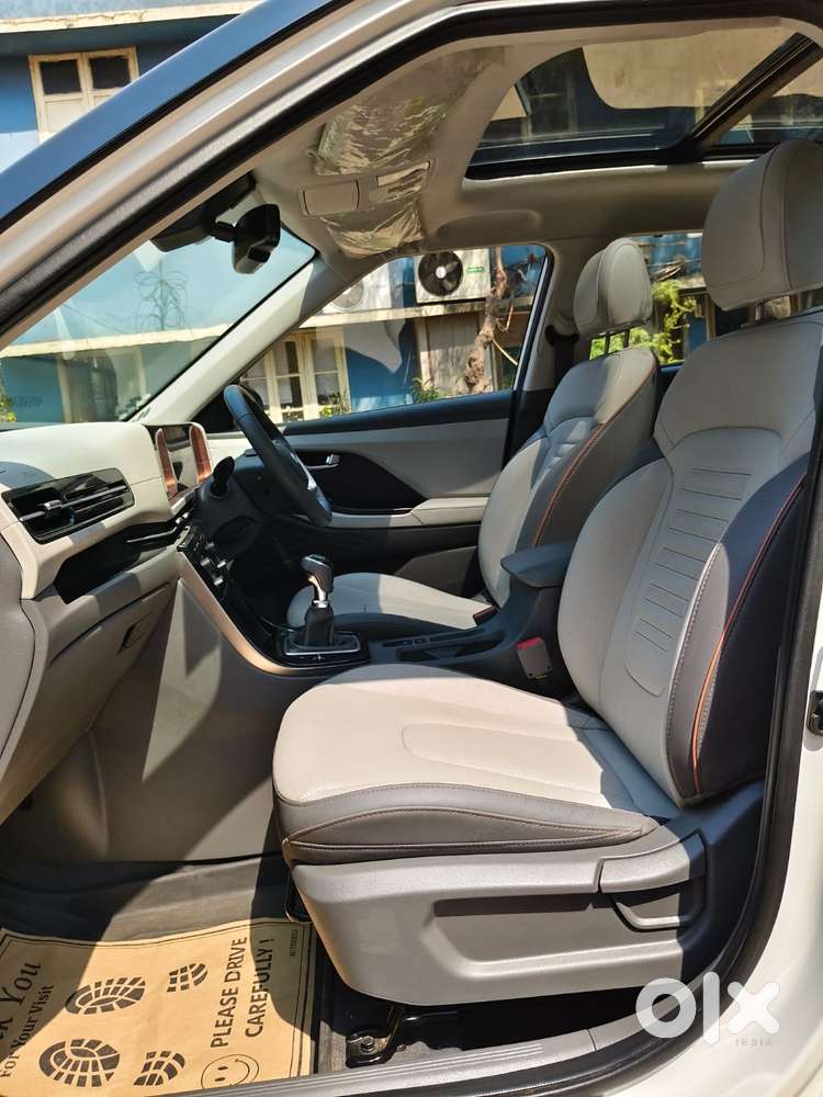 Hyundai Creta Facelift 1.5 Petrol Mt, 2025, Petrol