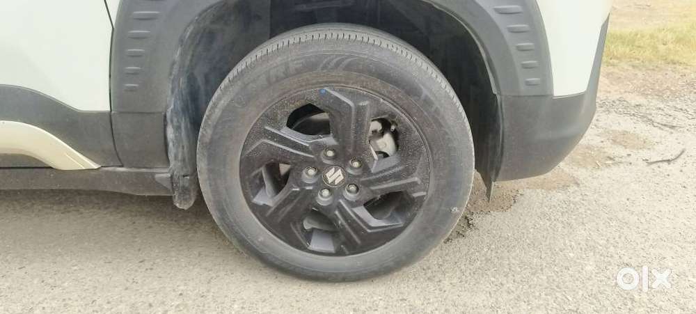 Maruti Suzuki Brezza 1.5 Zxi Smart Hybrid, 2023, Petrol
