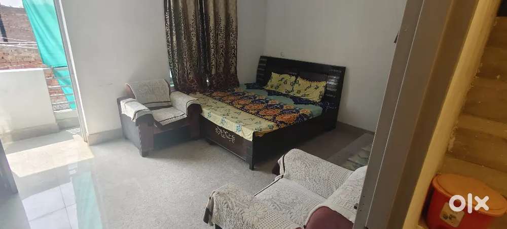 Fully furnished 1st floor with furniture and all facilities