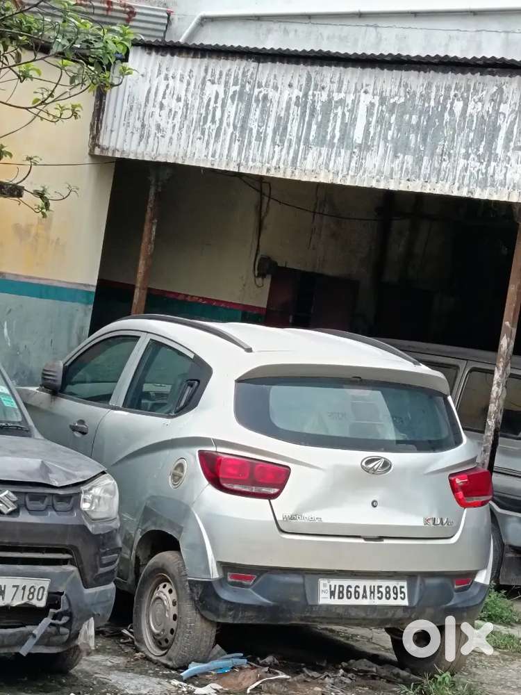 Only Spair Parts Mahindra Kuv 100 2016 Diesel Automatic