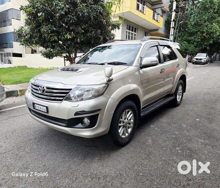 Toyota Fortuner 2.8 At Celebratory Edition, 2012, Diesel