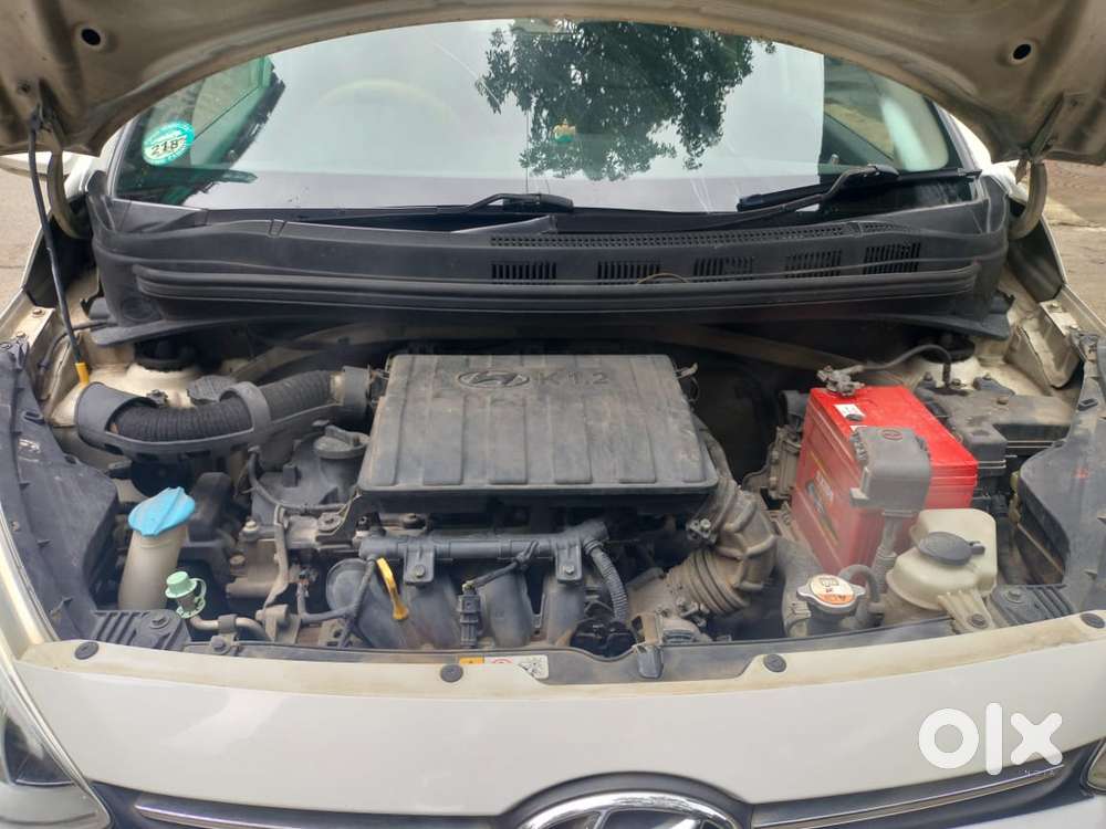 Hyundai Grand I10 Sportz, 2015, Petrol