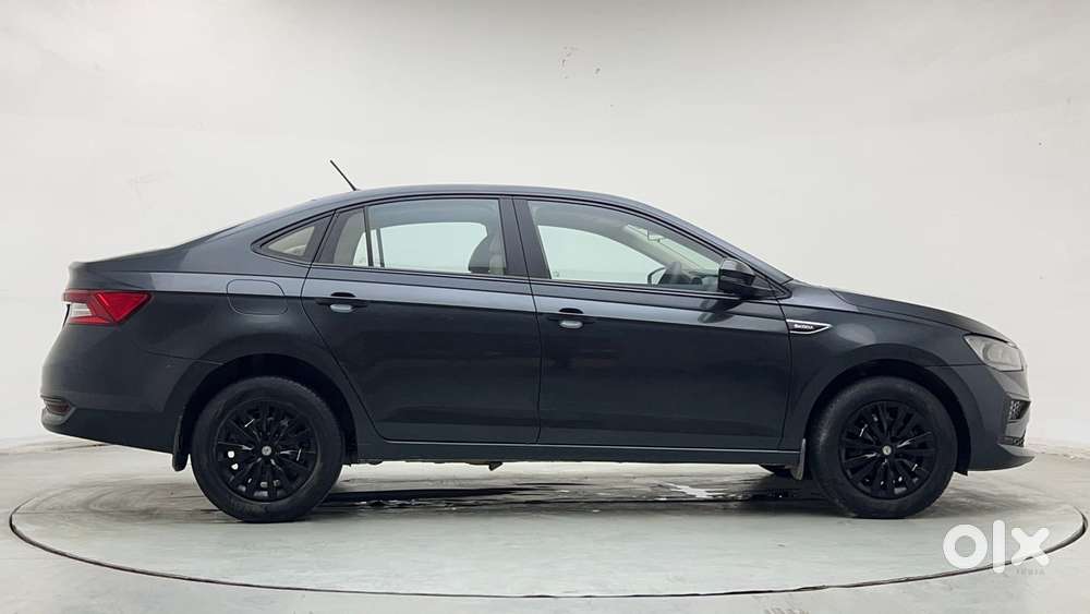 Skoda Slavia Active 1.0l Tsi Mt, 2022, Petrol
