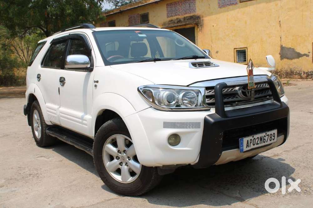 Toyota Fortuner 3.0 4x4 Manual, 2011, Diesel
