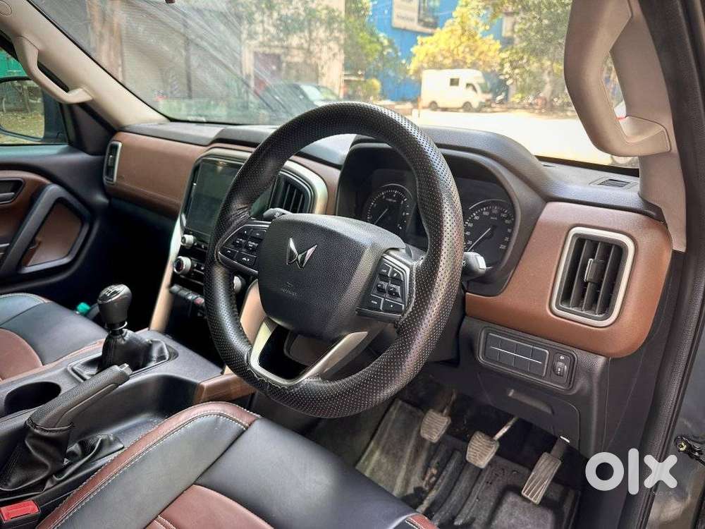 Mahindra Scorpio N Z4 Petrol Mt 7 Str (e), 2024, Petrol