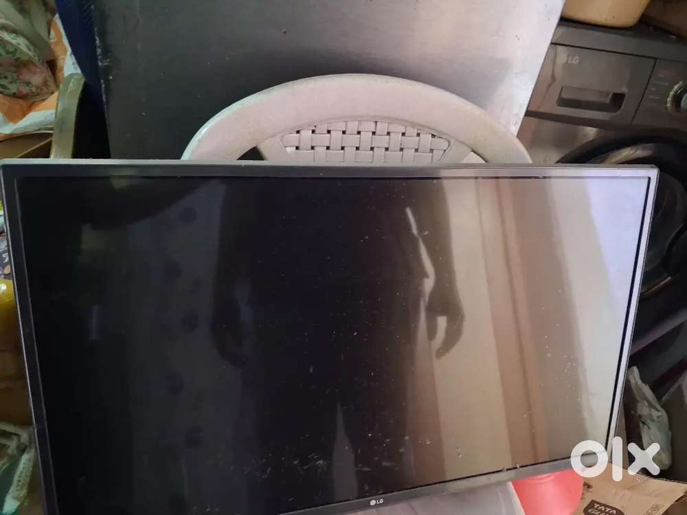 Lg Small Display issue 32 inch tv