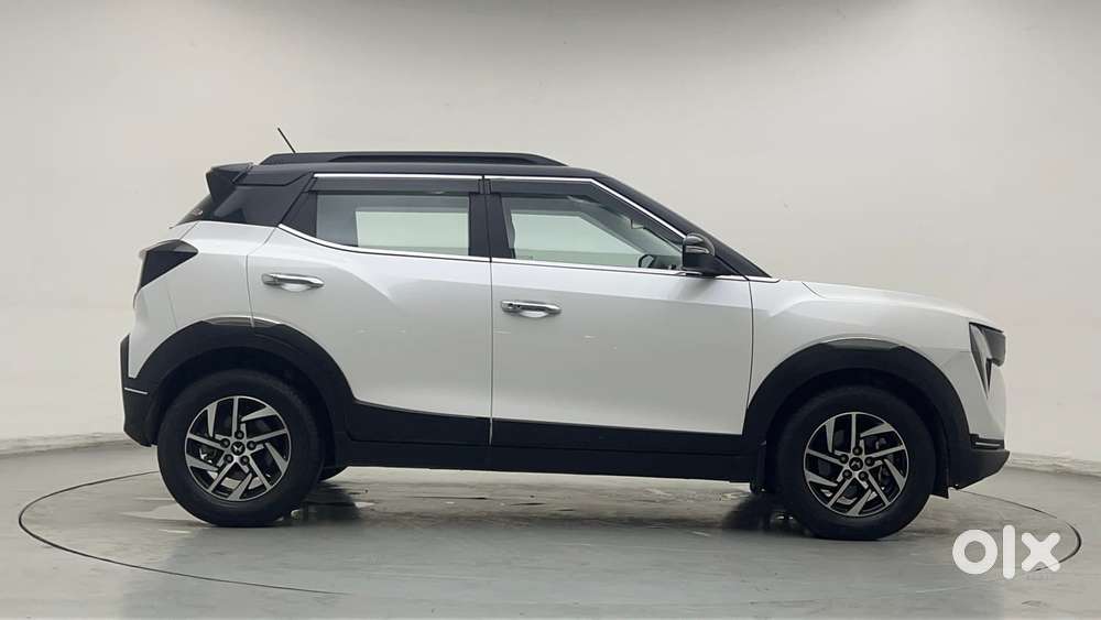 Mahindra Xuv 3xo Ax5l 1.2 Petrol At, 2024, Petrol