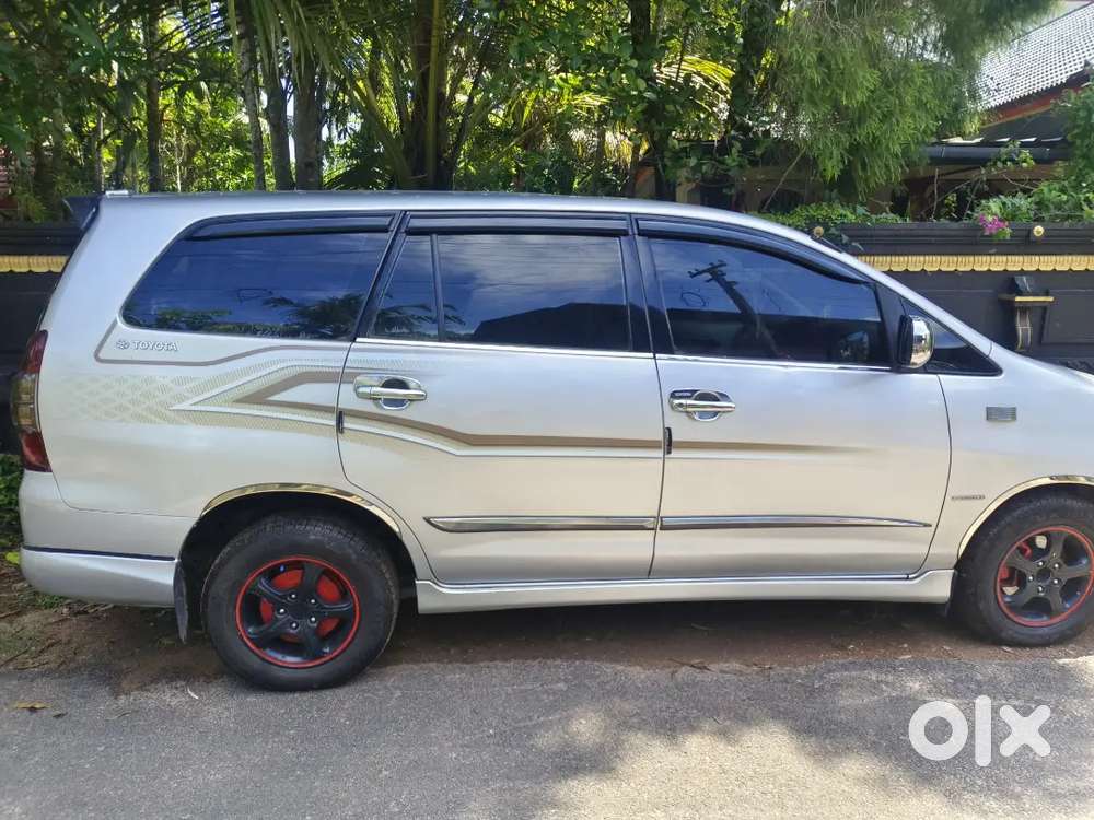 Toyota Innova 2013 Diesel 213000 Km Driven