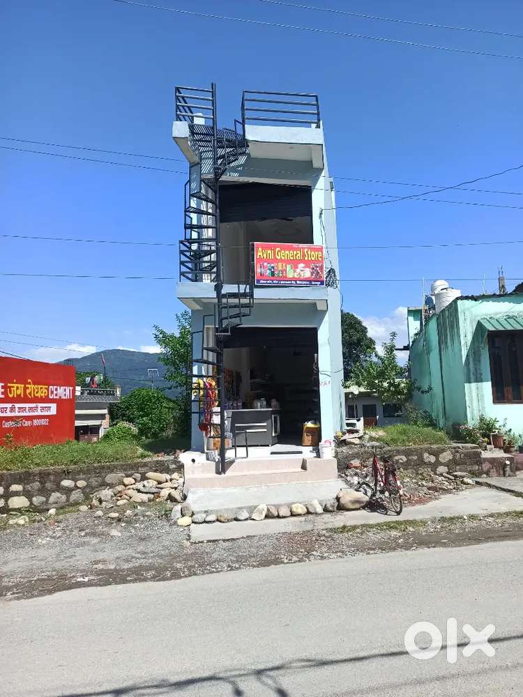 Office space for Rent on Main Dakpathar Road, opposite Doctor Ganj