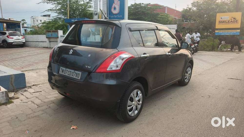 Maruti Suzuki Swift Vxi Abs Bsiv, 2015, Petrol