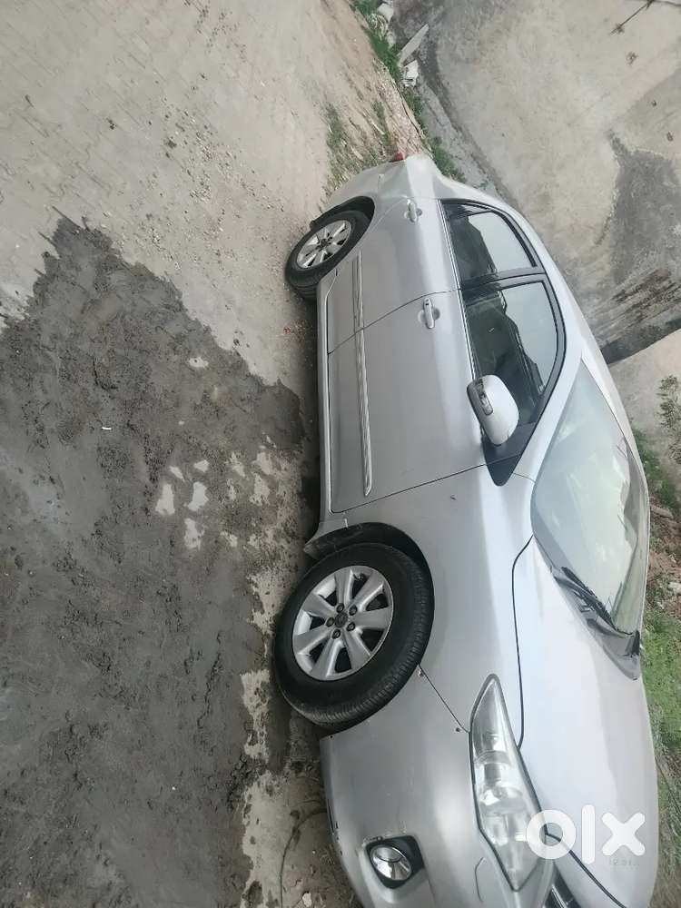 Toyota Corolla Altis 2011