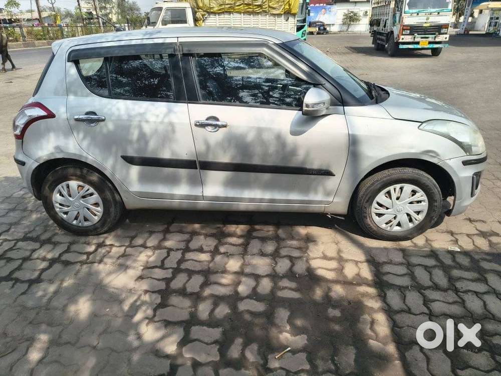 Maruti Suzuki Swift Vxi + Manual, 2017, Petrol
