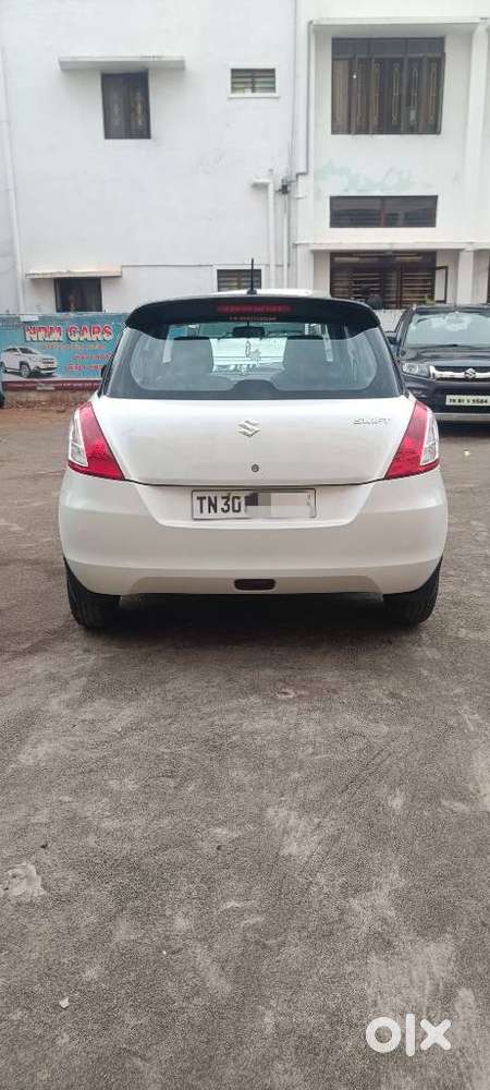Maruti Suzuki Swift Vxi + Manual, 2017, Petrol