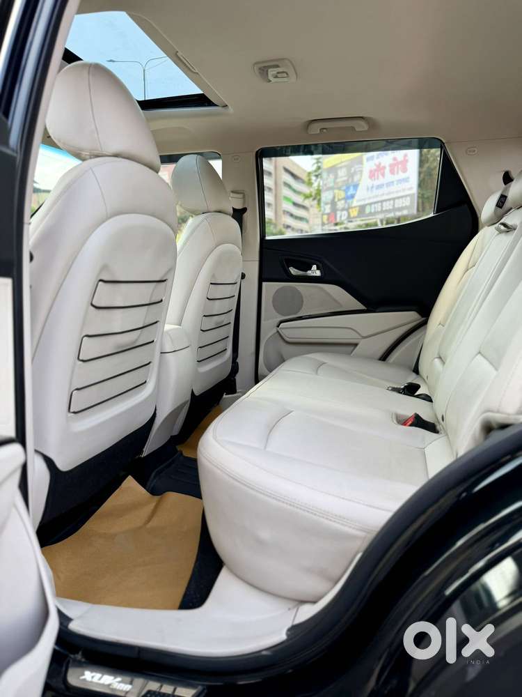 Mahindra Xuv300 W8 Option Diesel, 2024, Diesel