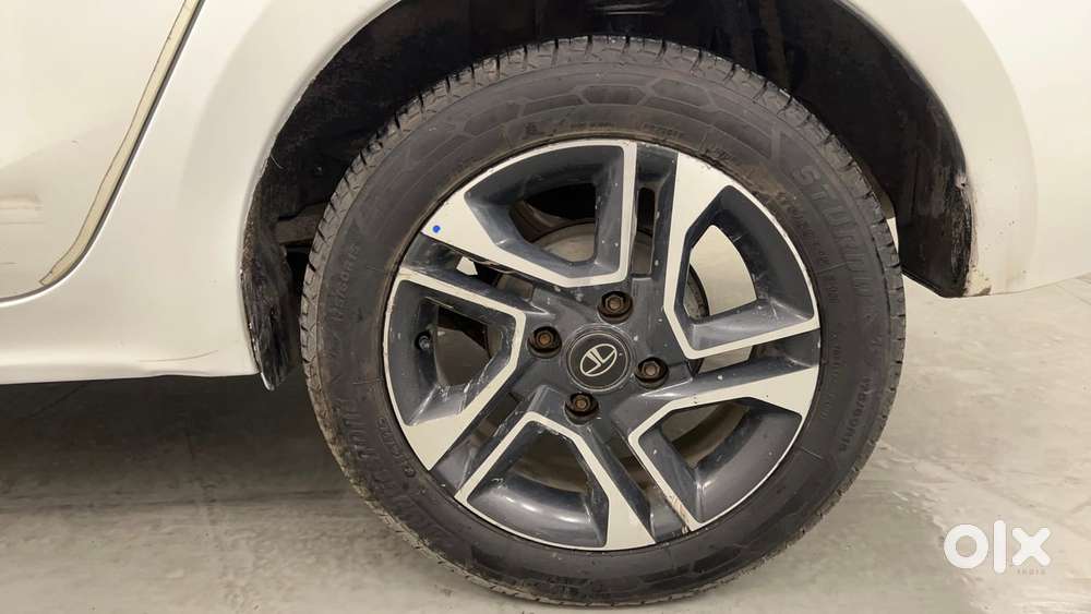 Tata Tigor Xza, 2018, Petrol