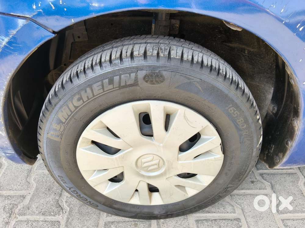 Maruti Suzuki Swift 2011-2014 Vxi, 2013, Petrol