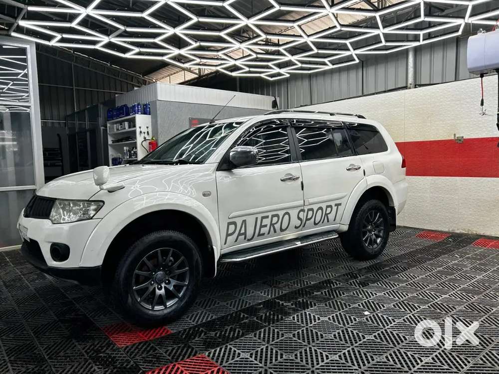 Mitsubishi Pajero Sport 2013 Diesel 100000 Km Driven