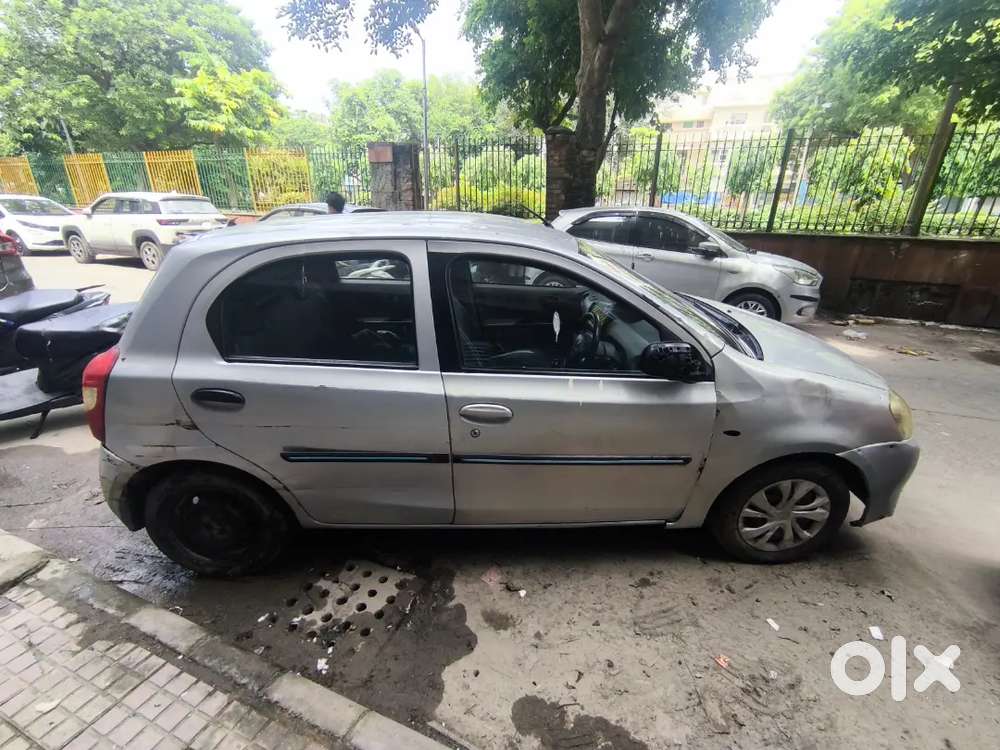 Toyota Etios Liva 2011 1.2 G