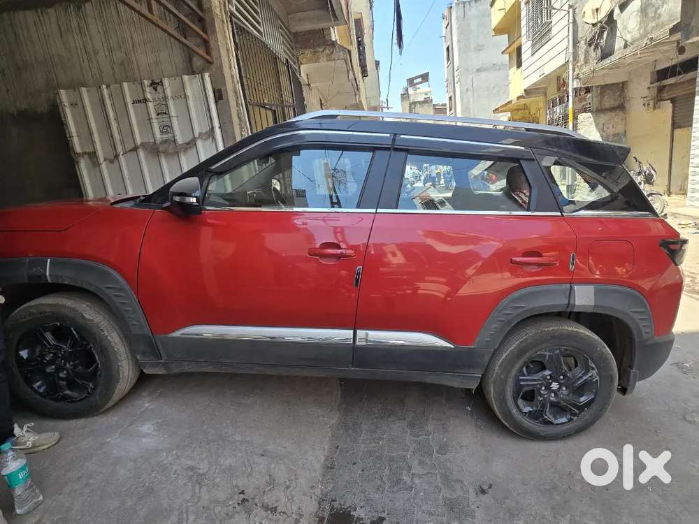 Maruti Suzuki Brezza 2025 Cng & Hybrids 1320 Km Driven