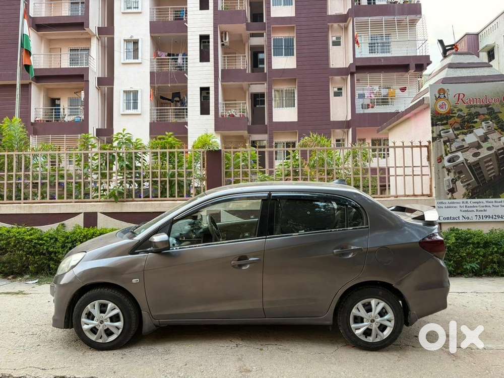 Honda Amaze 2015 Diesel Well Maintained