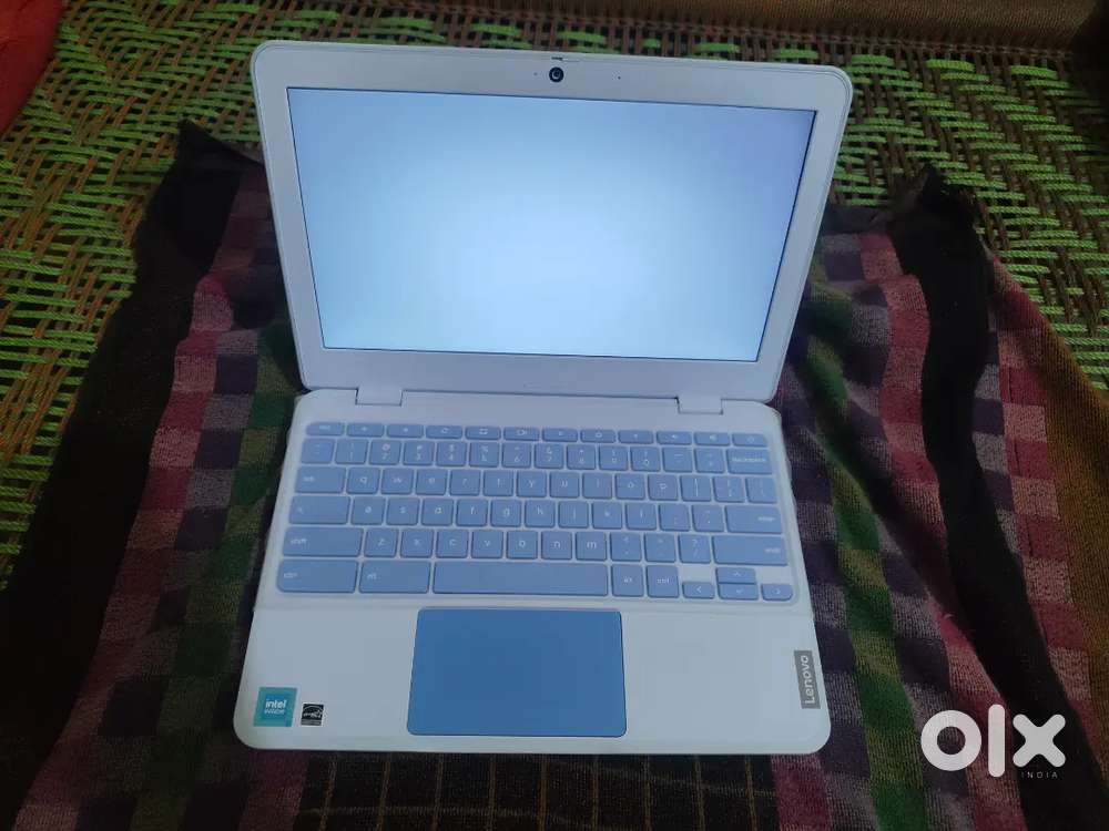 Lenovo cromebook 11 laptop 4/64 GB 1 mahina purana