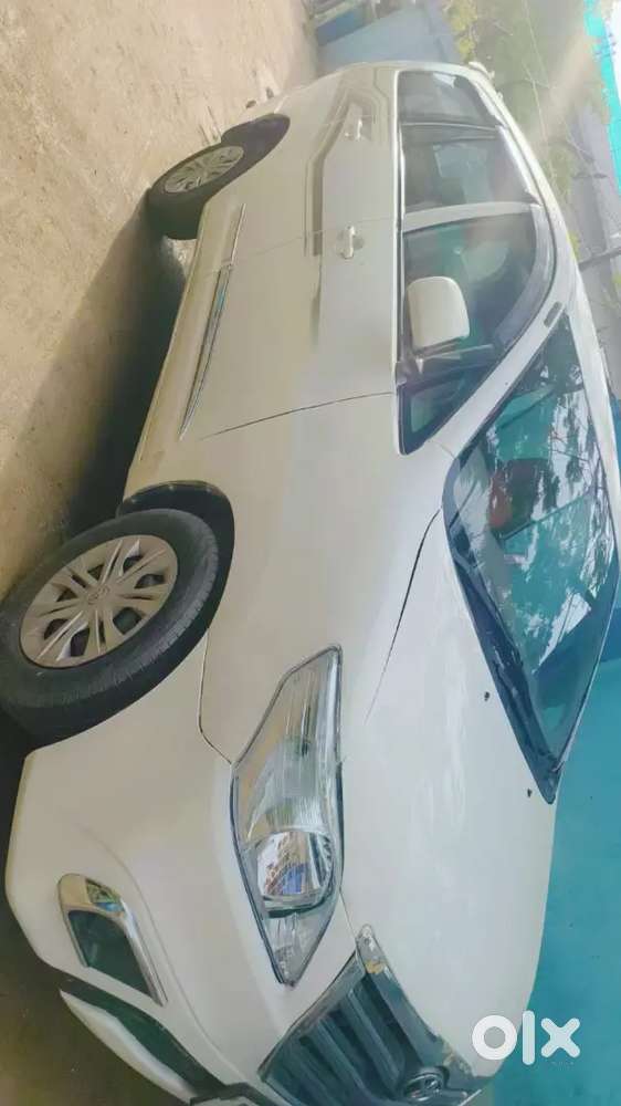 Toyota Innova Le 2014