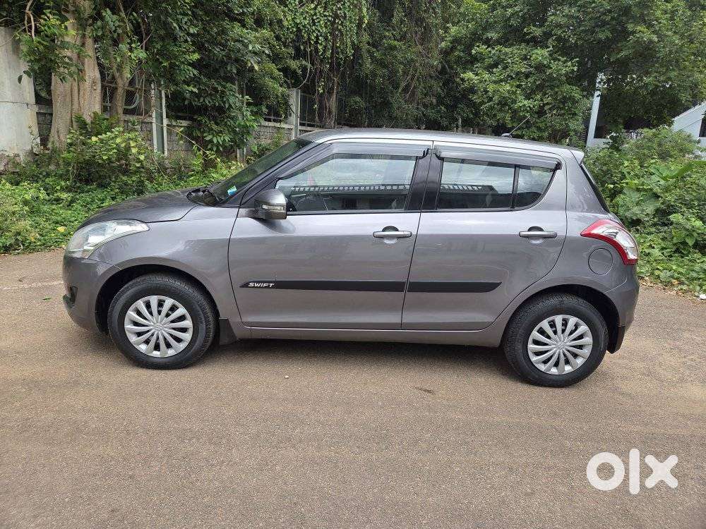 Maruti Suzuki Swift Vxi + Manual, 2012, Petrol