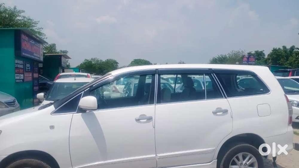Toyota Innova 2.5 2015