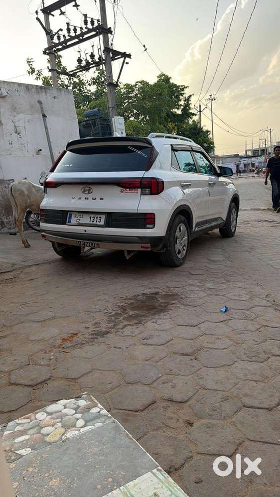Hyundai Petrol Manual 2023
