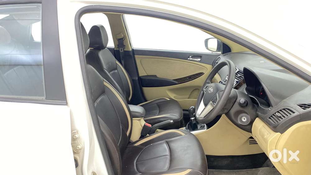 Hyundai Verna Fluidic 1.6 Vtvt Sx, 2014, Petrol