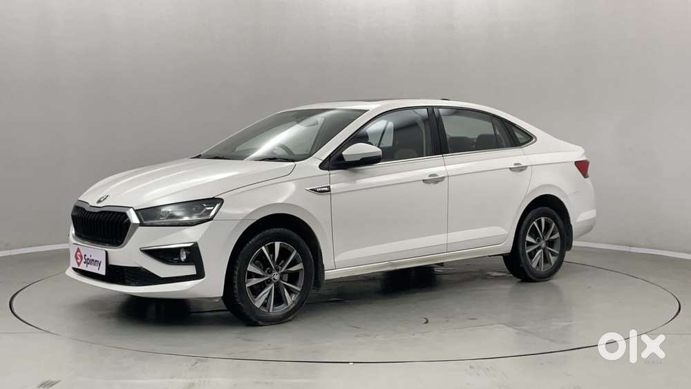 Skoda Slavia Style 1.0l Tsi Mt, 2022, Petrol