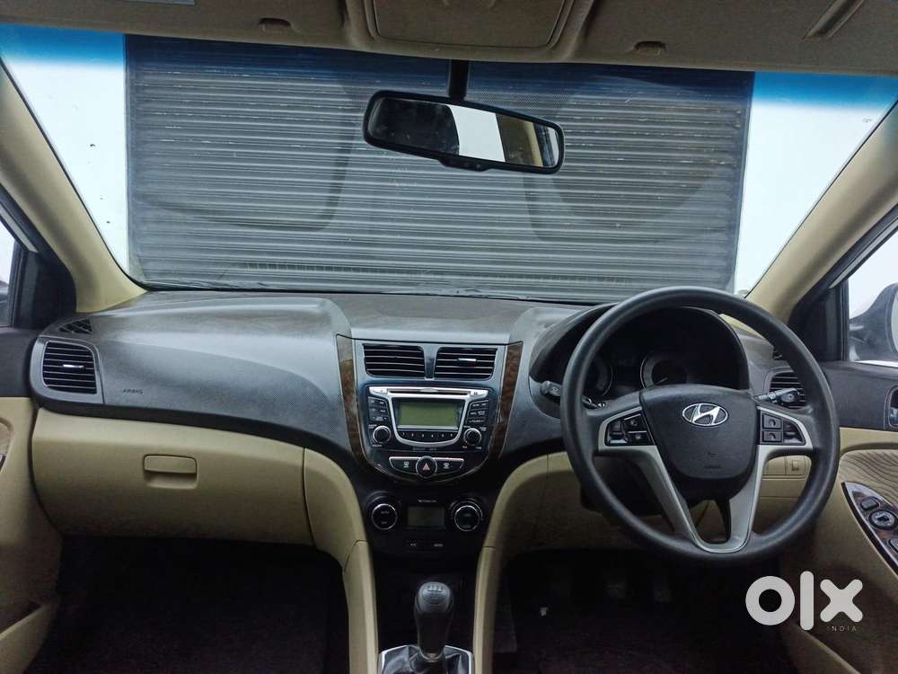 Hyundai Verna Fluidic 1.6 Vtvt Sx, 2013, Petrol