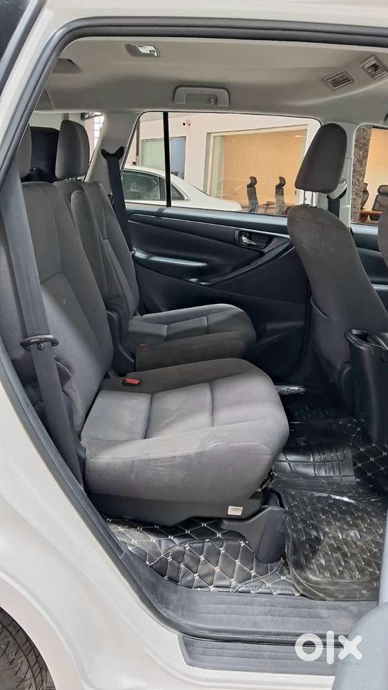 Toyota Innova Crysta 2.4 G Mt 7 Str, 2023, Diesel