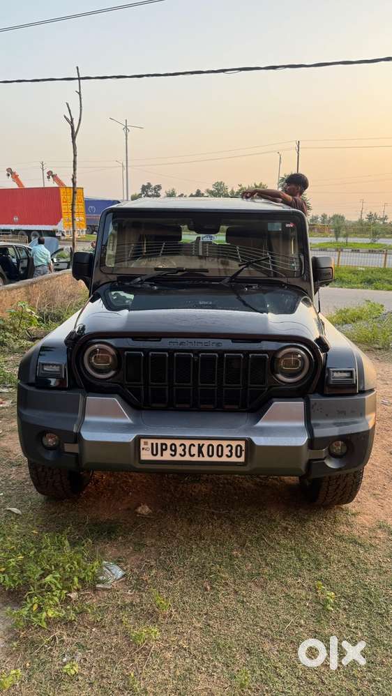 Mahindra Thar Roxx Diesel 2025 4x4 Automatic Black
