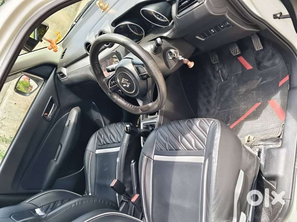 Maruti Suzuki Swift Vxi + Manual, 2022, Petrol